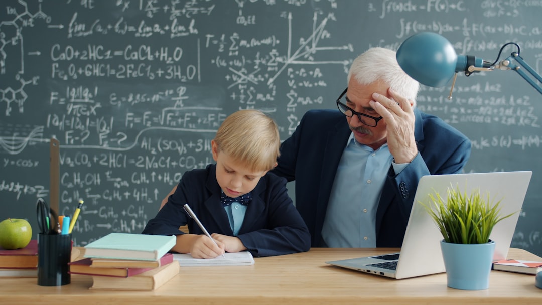 Salle de classe — aménagements scolaires pour enfant DYS, PAP et PPS